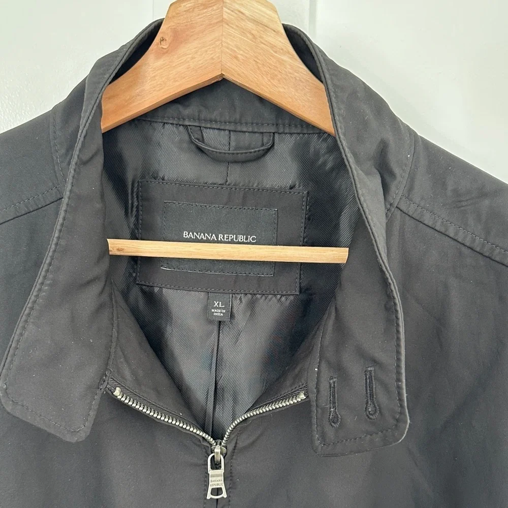 Banana Republic Men's Black Lightweight Jacket